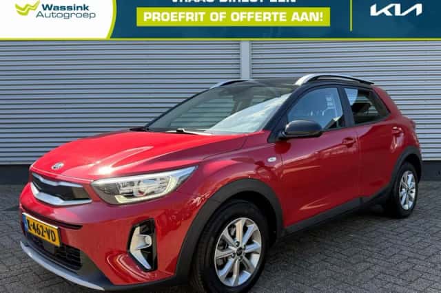 Kia Stonic (2021) thumbnail 1