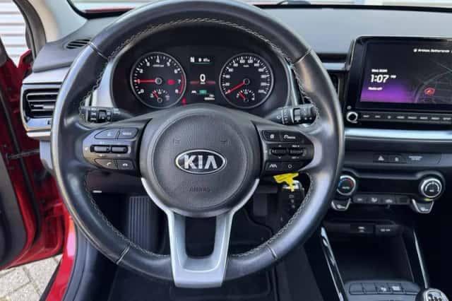 Kia Stonic (2021) thumbnail 13