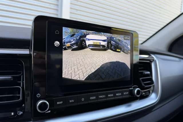 Kia Stonic (2021) thumbnail 22