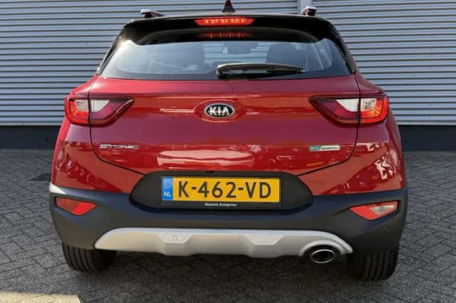 Kia Stonic (2021) thumbnail 4