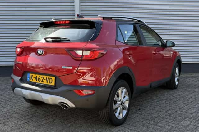 Kia Stonic (2021) thumbnail 5