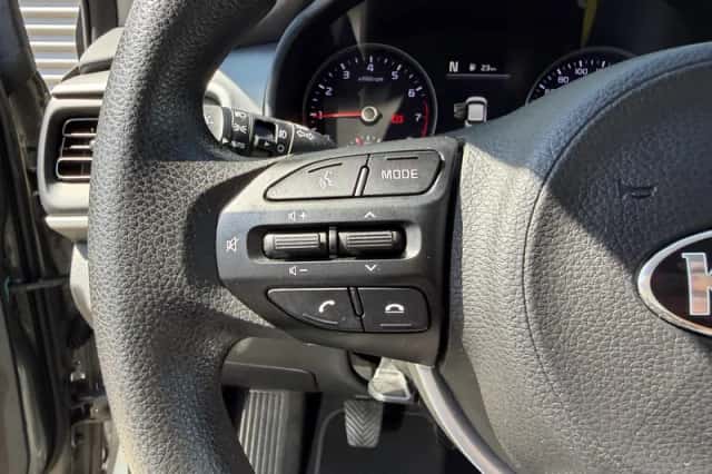 Kia Stonic (2021) thumbnail 13