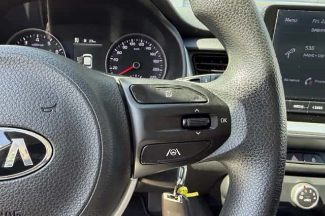 Kia Stonic (2021) thumbnail 18