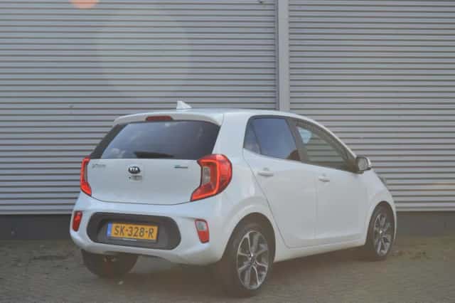 Kia Picanto (2018) thumbnail 2