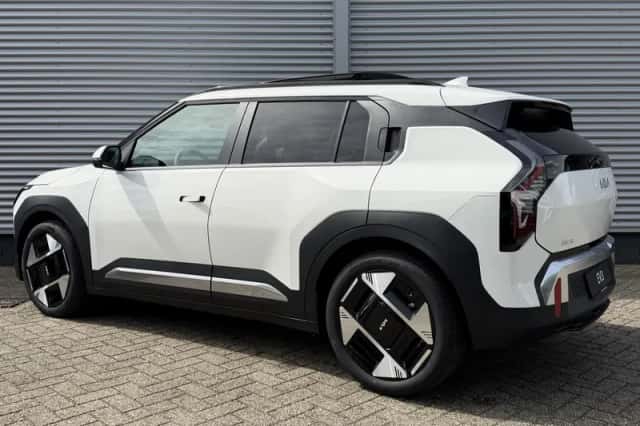 Kia EV3 (2026) thumbnail 3