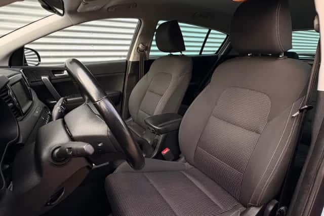 Kia Sportage (2016) thumbnail 11