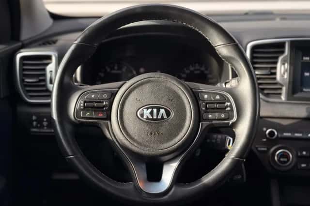 Kia Sportage (2016) thumbnail 14