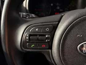 Kia Sportage (2016) thumbnail 16