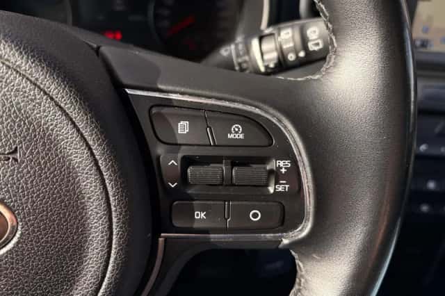 Kia Sportage (2016) thumbnail 17