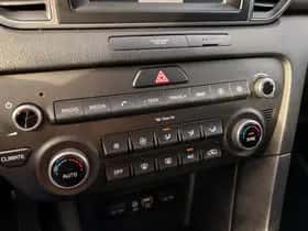 Kia Sportage (2016) thumbnail 22