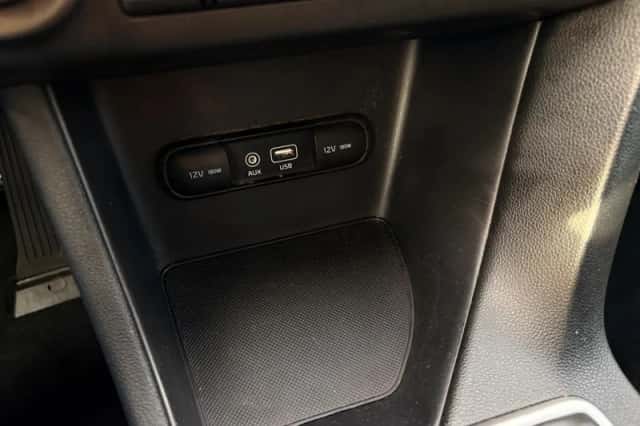 Kia Sportage (2016) thumbnail 23
