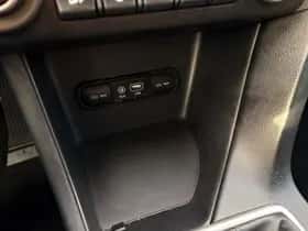 Kia Sportage (2016) thumbnail 23