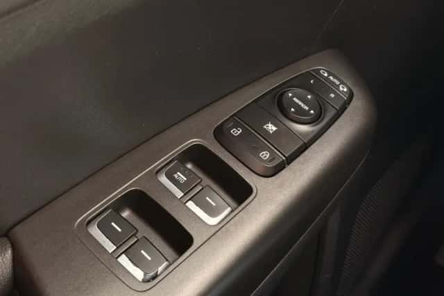 Kia Sportage (2016) thumbnail 28
