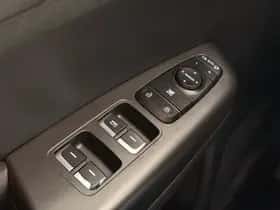 Kia Sportage (2016) thumbnail 28