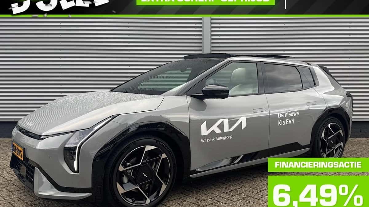 Kia EV4 (2025) — foto 1