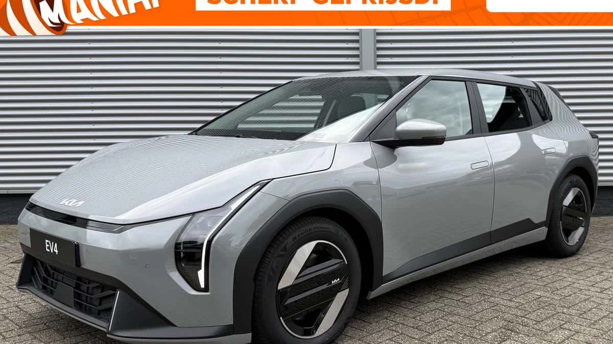 Kia EV4 (2026) — foto 1