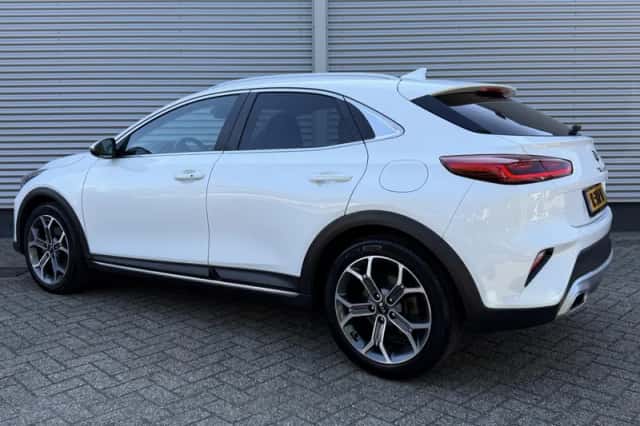 Kia XCeed (2021) thumbnail 3