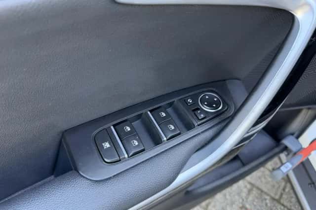 Kia XCeed (2021) thumbnail 24