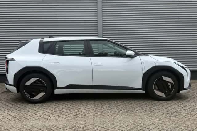 Kia EV4 (2026) thumbnail 6