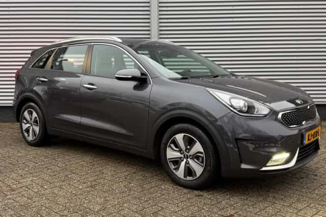 Kia Niro (2016) thumbnail 7