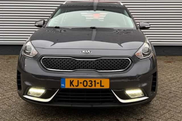 Kia Niro (2016) thumbnail 8