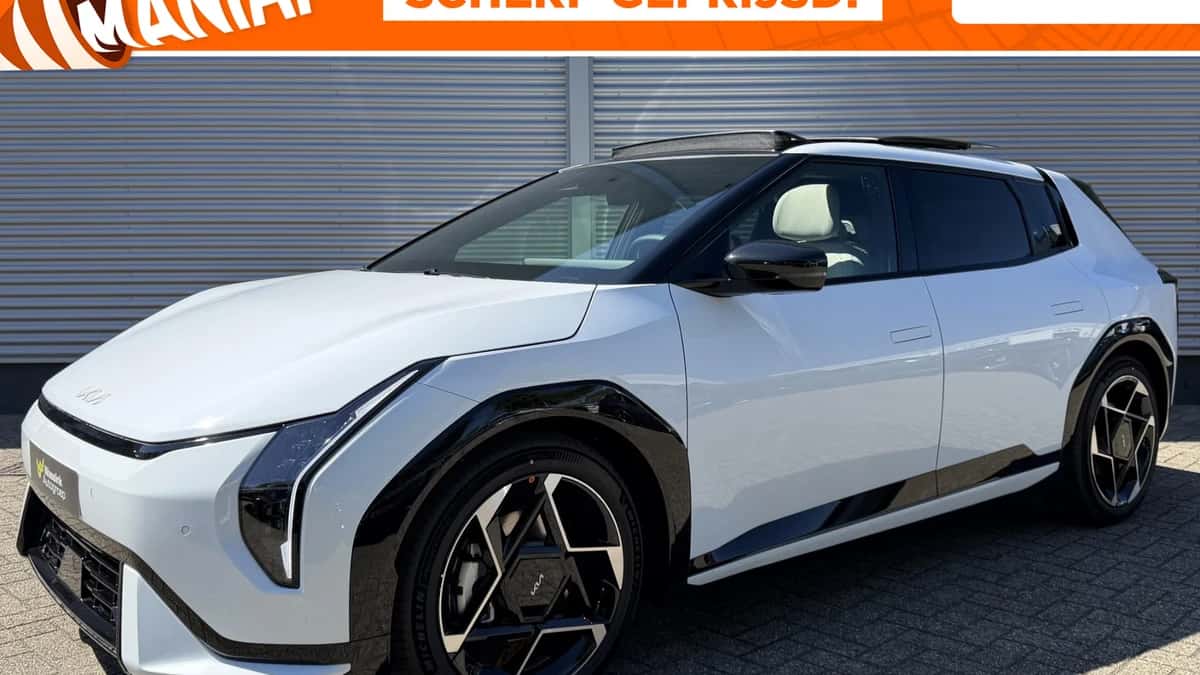 Kia EV4 (2026) — foto 1