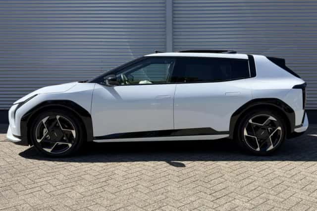 Kia EV4 (2026) thumbnail 2