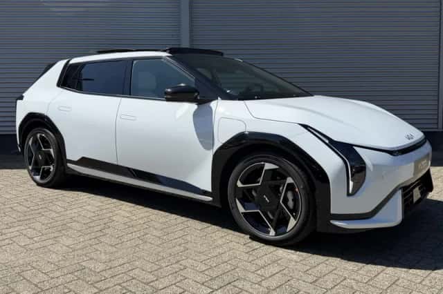 Kia EV4 (2026) thumbnail 7