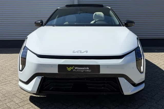 Kia EV4 (2026) thumbnail 8