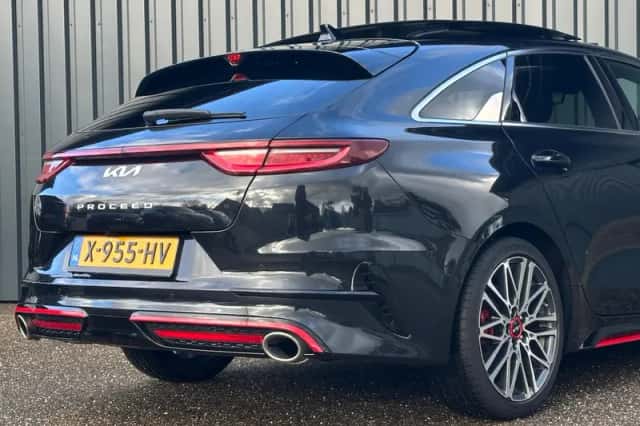 Kia Proceed (2023) thumbnail 12