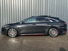 Kia Proceed (2023) thumbnail 3