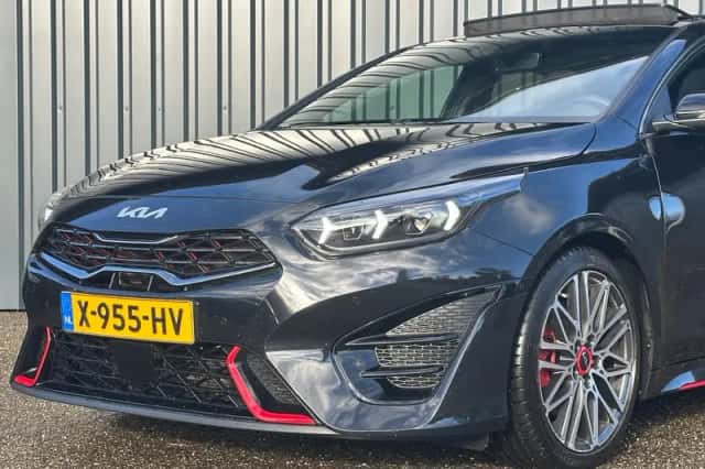 Kia Proceed (2023) thumbnail 8