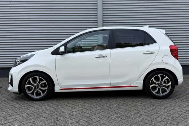 Kia Picanto (2022) thumbnail 2
