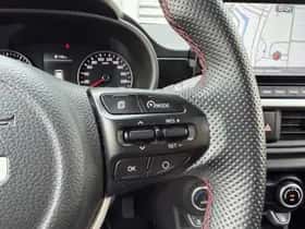 Kia Picanto (2022) thumbnail 18