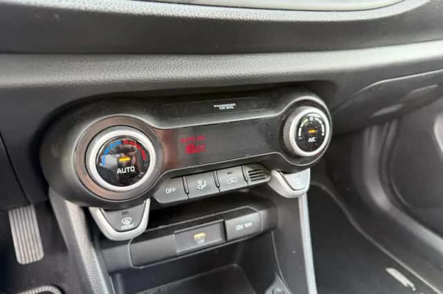 Kia Picanto (2022) thumbnail 23
