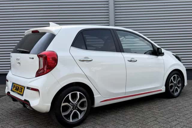Kia Picanto (2022) thumbnail 5