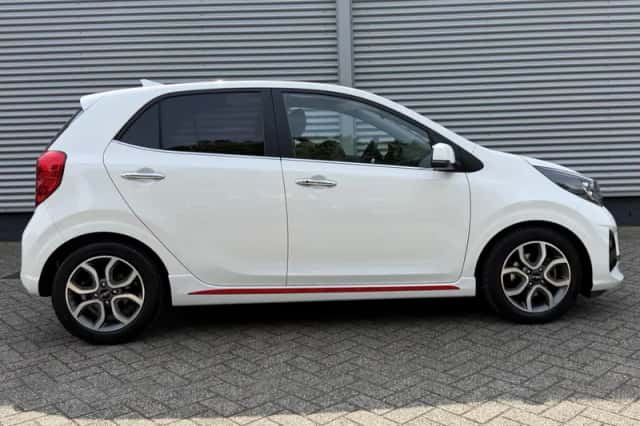 Kia Picanto (2022) thumbnail 6