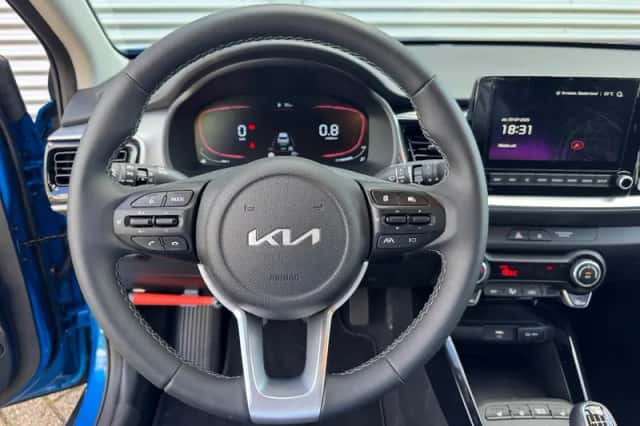 Kia Stonic (2025) thumbnail 14