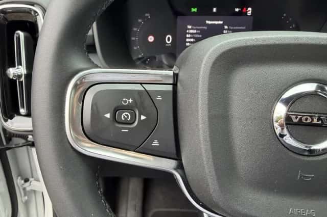Volvo XC40 (2024) thumbnail 18