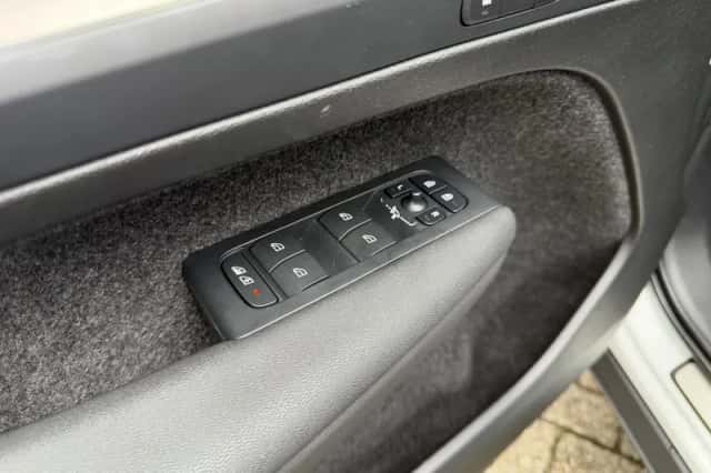 Volvo XC40 (2024) thumbnail 29