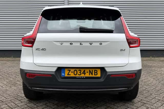 Volvo XC40 (2024) thumbnail 5