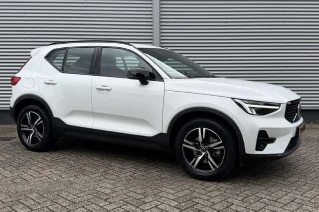 Volvo XC40 (2024) thumbnail 7