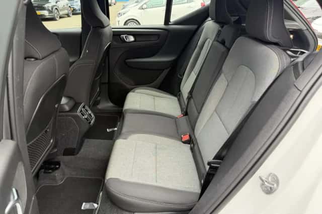 Volvo XC40 (2024) thumbnail 10