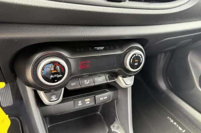Kia Picanto (2019) thumbnail 23