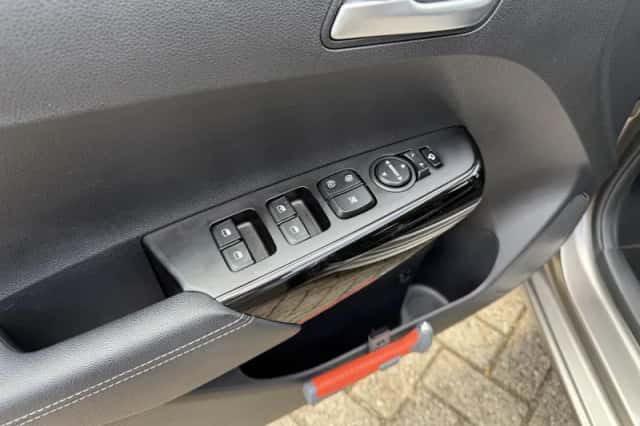 Kia Picanto (2019) thumbnail 25