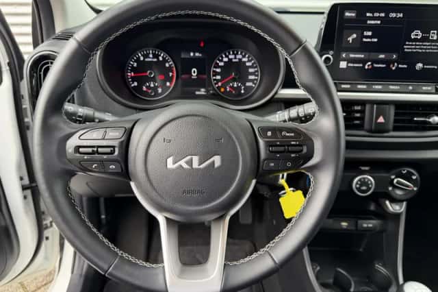 Kia Picanto (2023) thumbnail 11