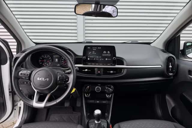 Kia Picanto (2023) thumbnail 12