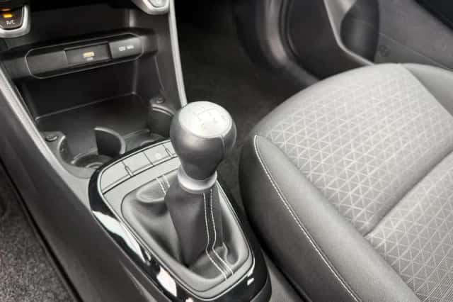Kia Picanto (2023) thumbnail 23