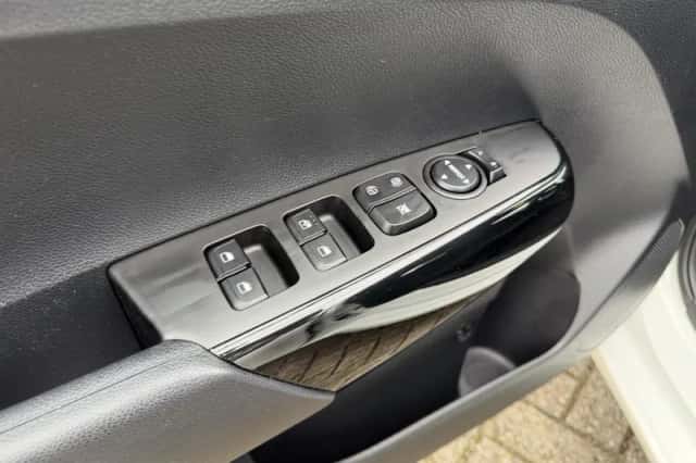 Kia Picanto (2023) thumbnail 26