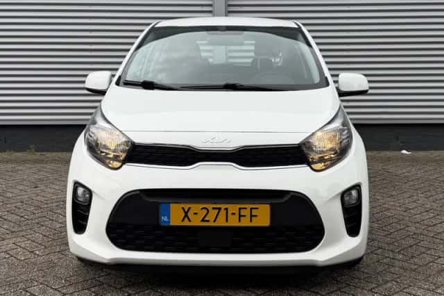 Kia Picanto (2023) thumbnail 8